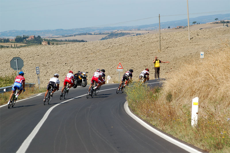 gal/2006/07 - Fondo della Valdarbia II serie/3 - Su e giu per le crete e  l arrivo/DSC_0053-01.jpg